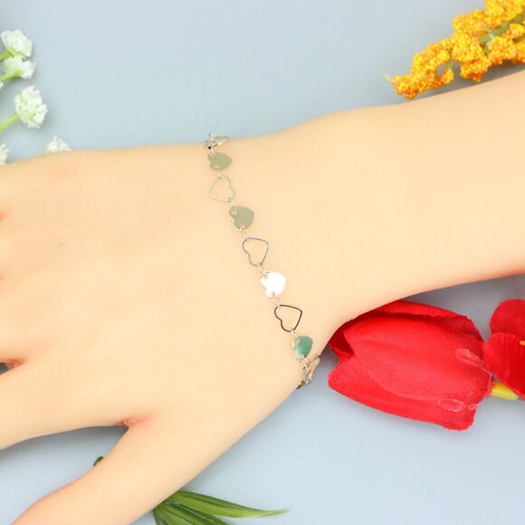 "Elegant & Trendy Bracelet, A Perfect Gift for Women, Thoughtful, EVCH1689 - Picture 1 of 10